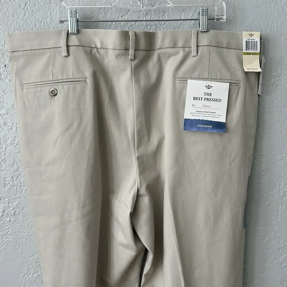 Dockers Signature Khaki Pleated Pant Men’s 44x30 Classic Fit Best Pressed